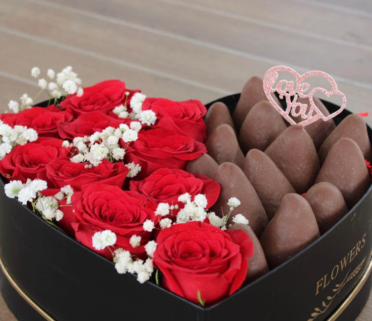 The Heart Box (chocolate covered strawberries)